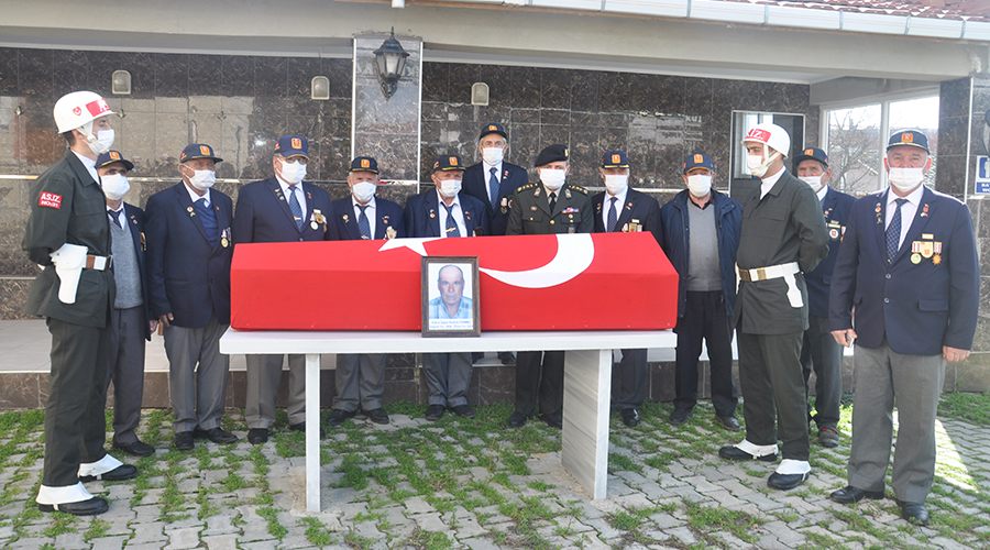 Kıbrıs gazisi, askeri törenle sonsuzluğa uğurlandı