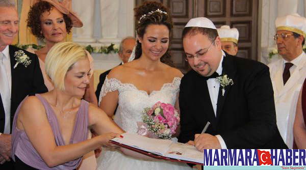 Tarihi sinagogda 41 yıl sonra düğün