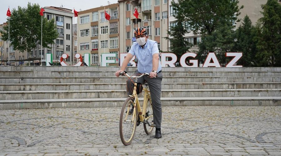 Başkan Gerenli, vatandaşları bisiklete binmeye davet etti