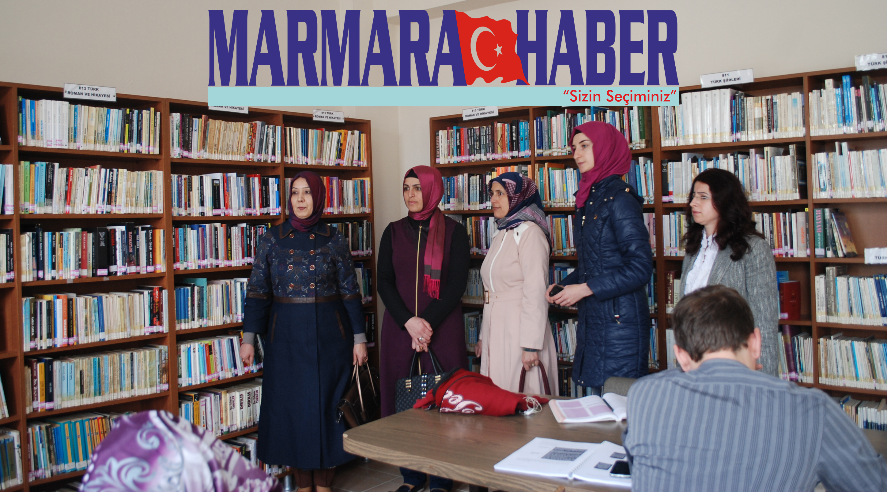 AK Partili kadınlardan kütüphaneye bağış