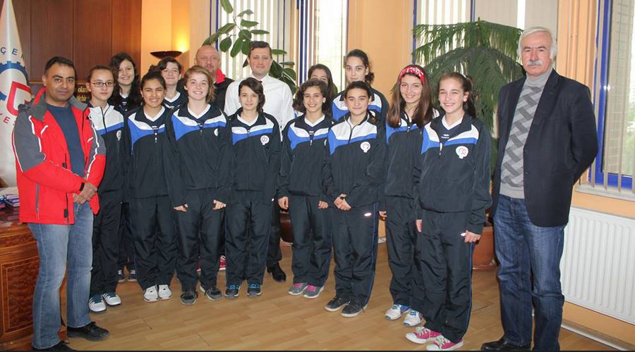 Çerkezköy Belediyesi orta okul takımına adını verdi