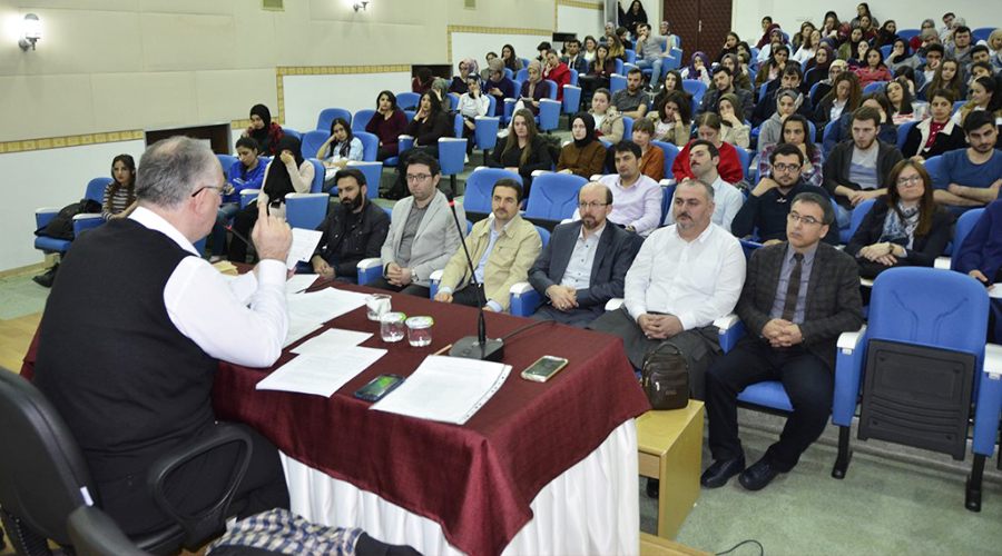 Mehmet Akif Ersoy konulu konferans düzenlendi