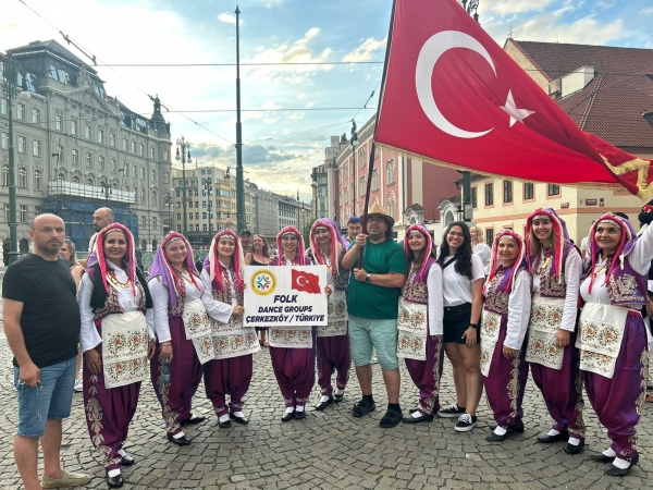 Çerkezköy ekibi, Uluslararası Halk Oyunları Festivali’nde sahne aldı