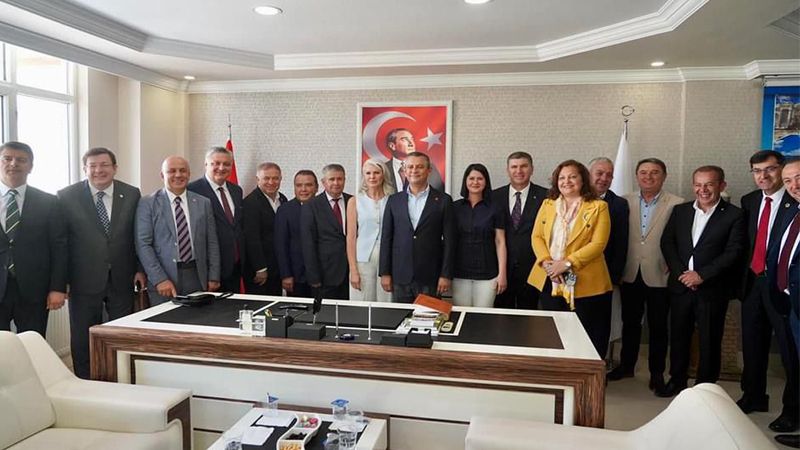 CHP’li il belediye başkanları Burdur’da bir araya geldi