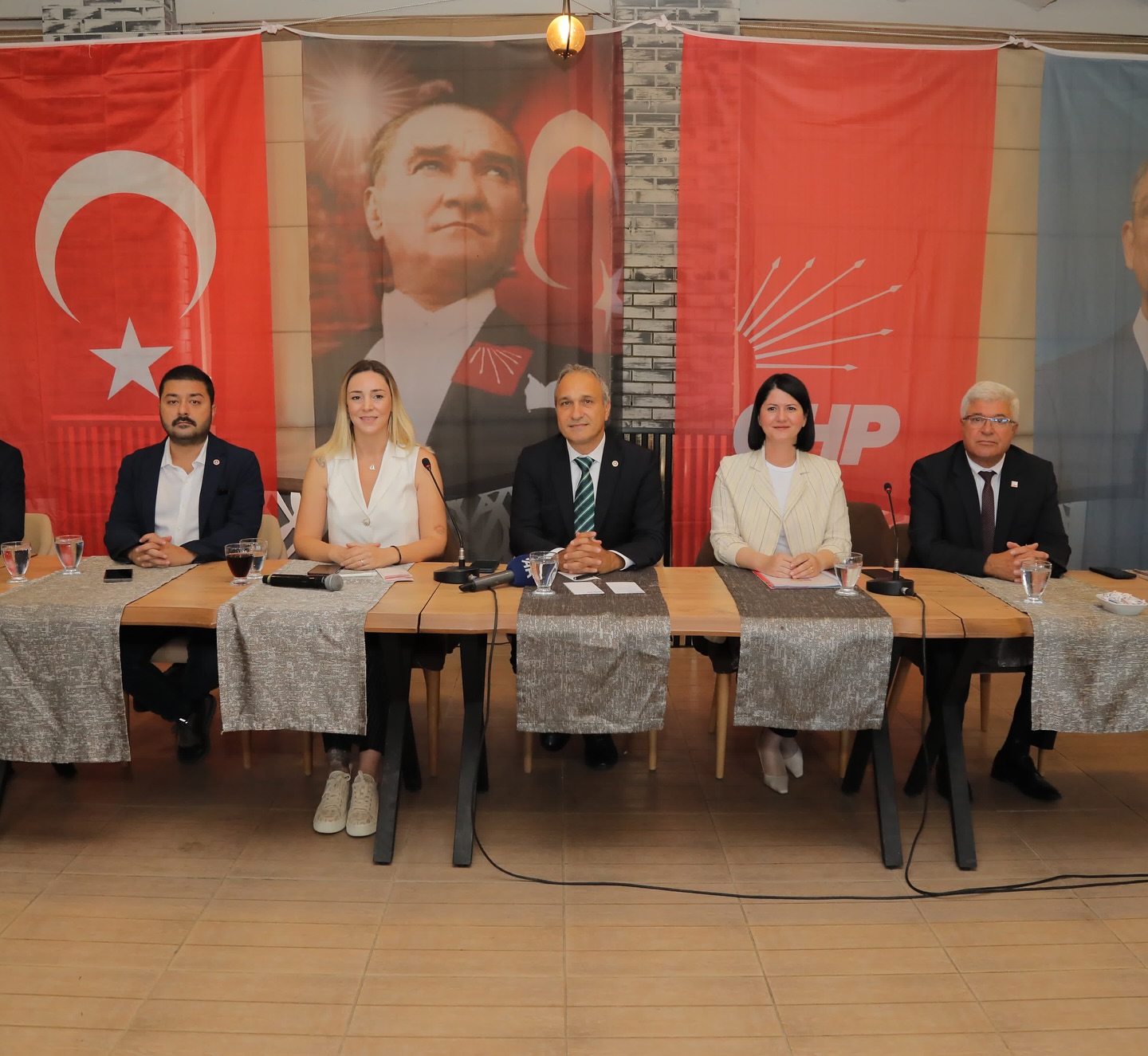 Edirne’de eğitimcilerle bir araya geldi