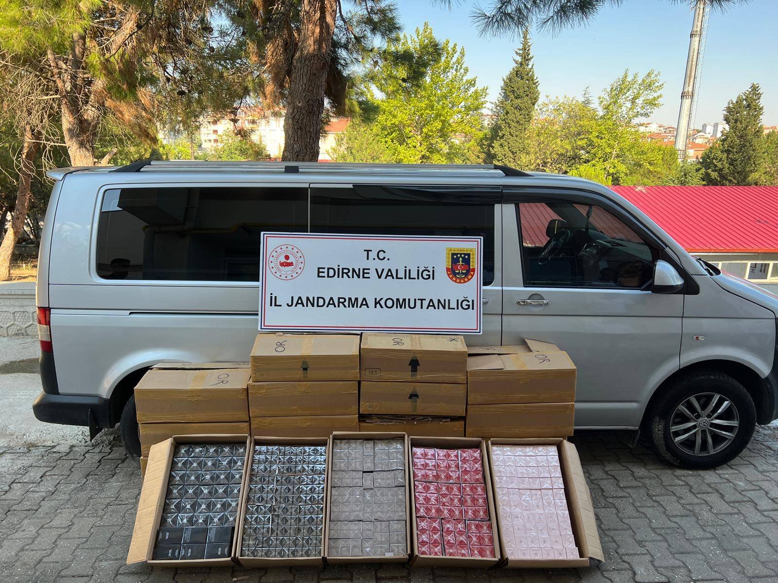 Piyasa değeri 500 bin TL olan sahte parfüm ele geçirildi