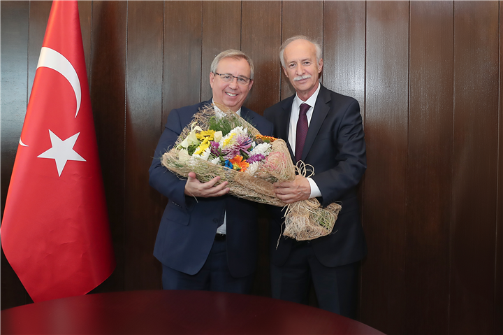 Rektör Prof. Dr. Mustafa Hatipler göreve başladı