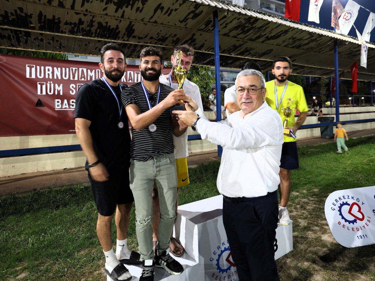 Ayak Tenisi Turnuvası, ödül töreniyle sona erdi