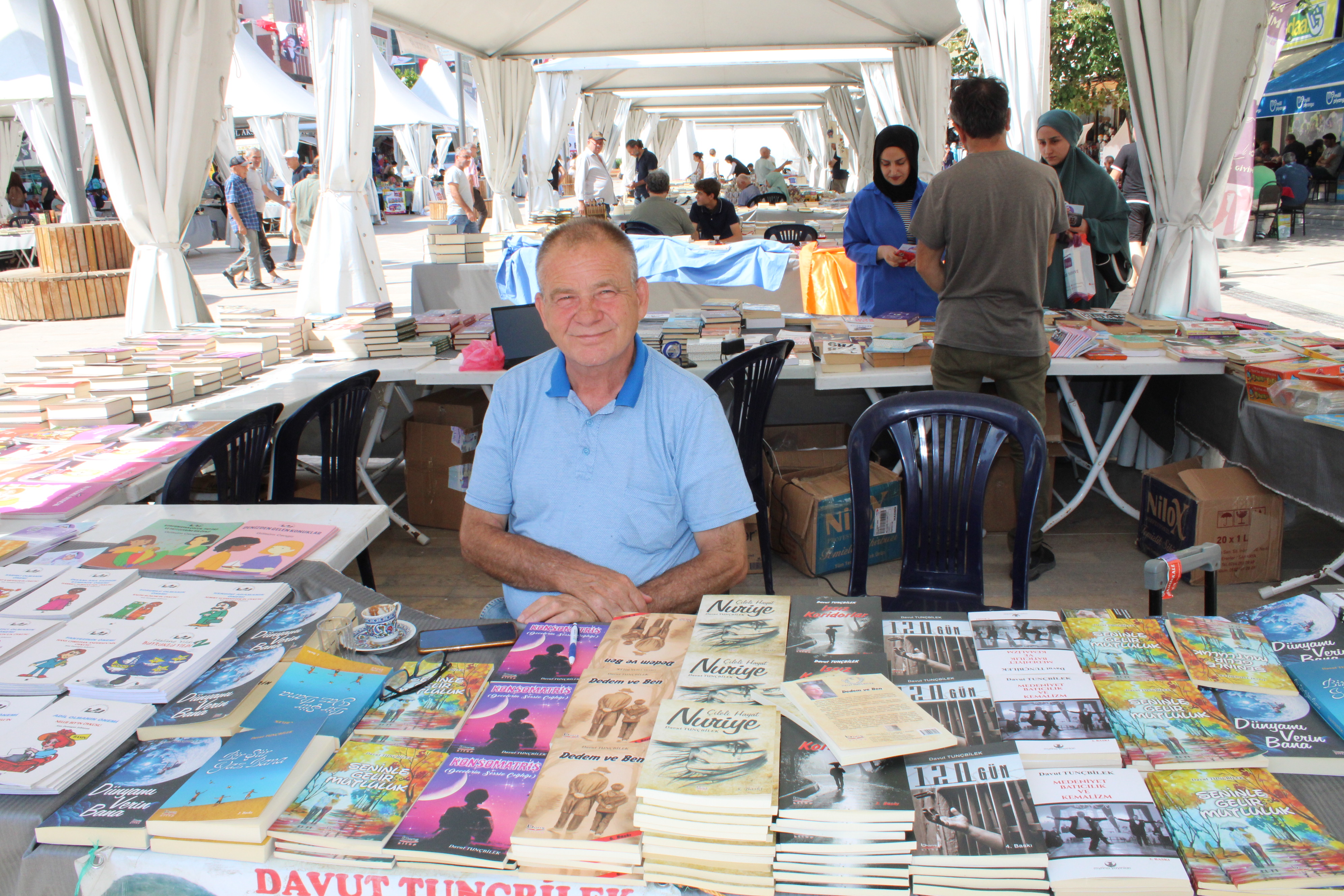 9 kitap yazan emekli öğretmen Davut Tunçbilek, Çerkezköy’de kitapseverlerle buluşuyor