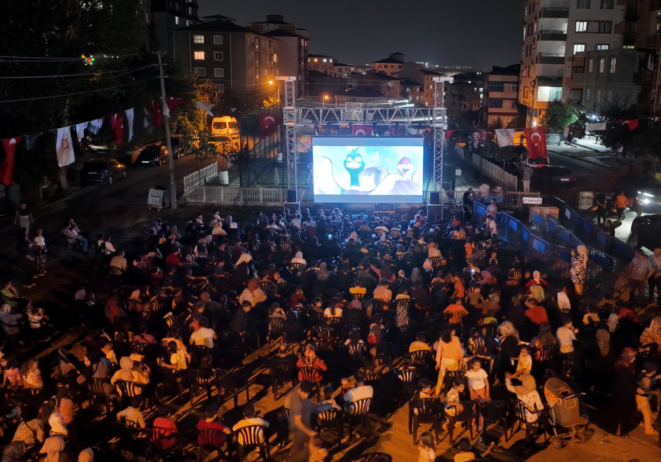 İki mahallede Açık Hava Sinema Günleri Etkinliği düzenlendi