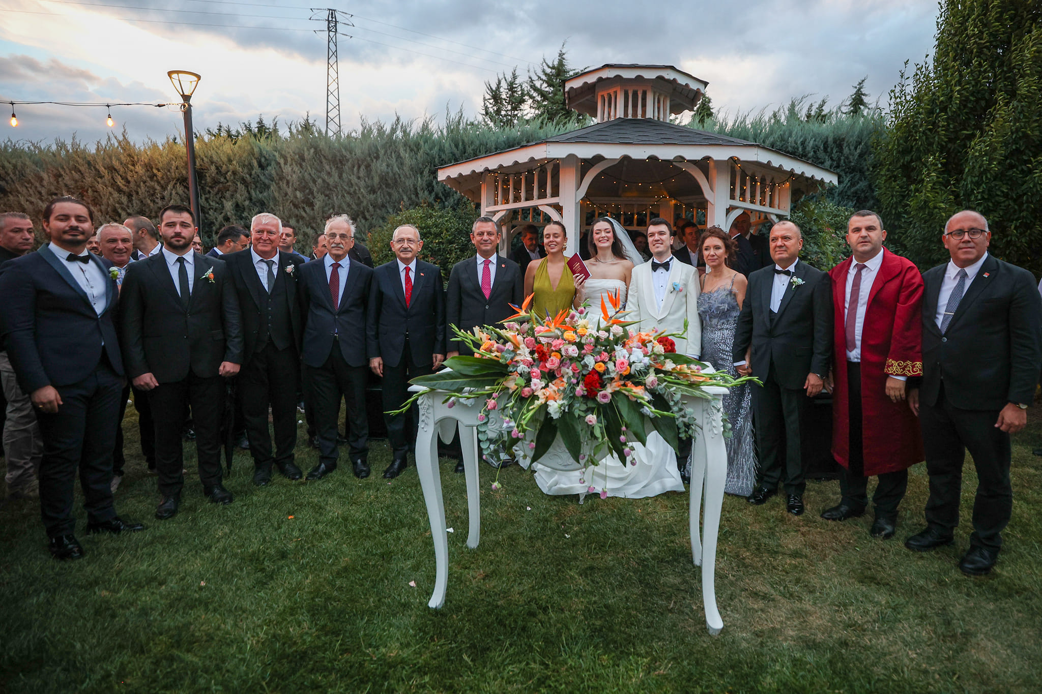 Nikaha 3 genel başkan şahitlik etti