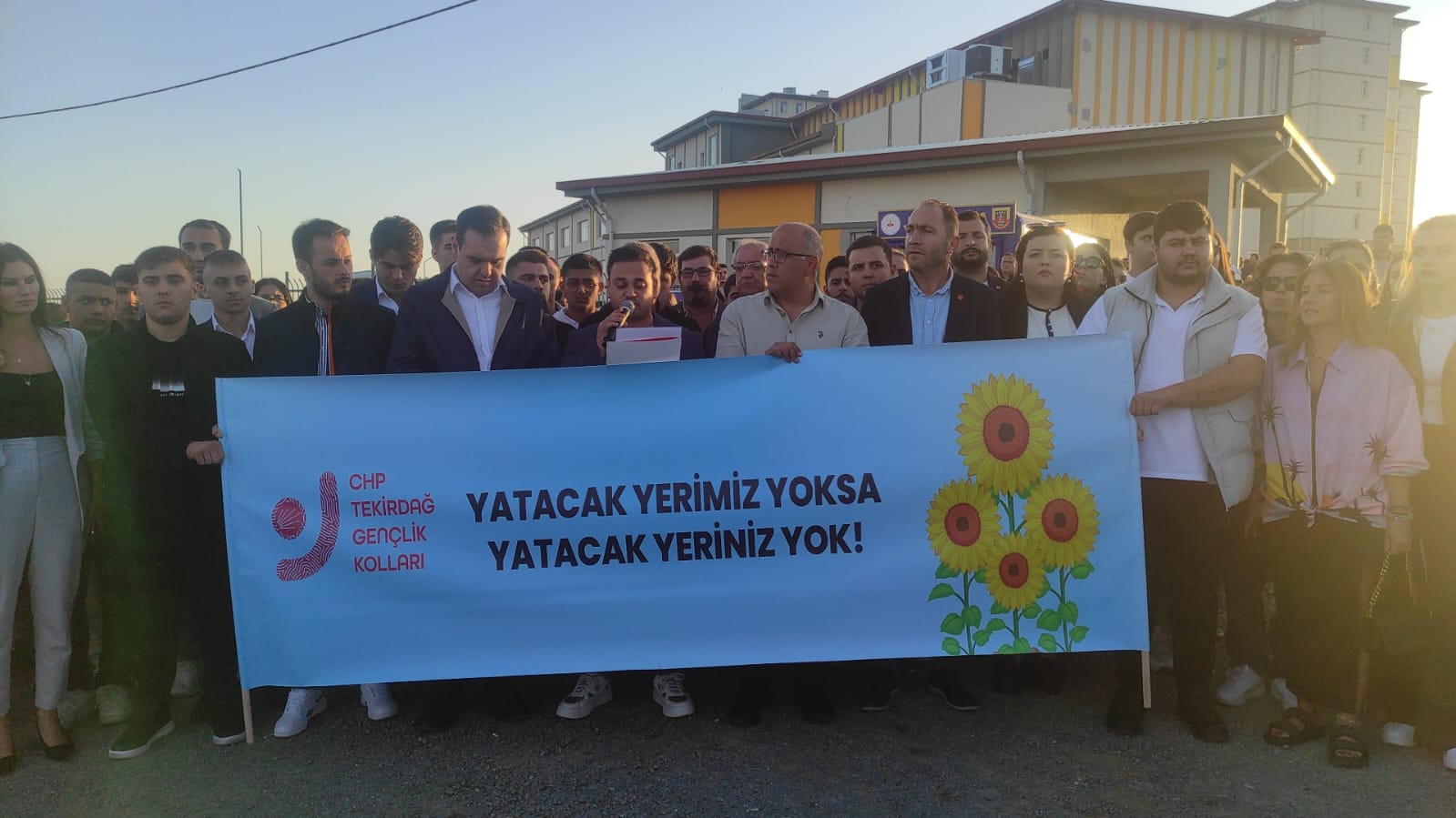 “Yatacak yerimiz yoksa yatacak yeriniz yok”