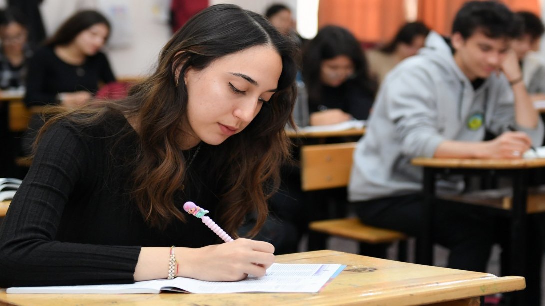 Örnek soru kitapçıkları yayımlandı