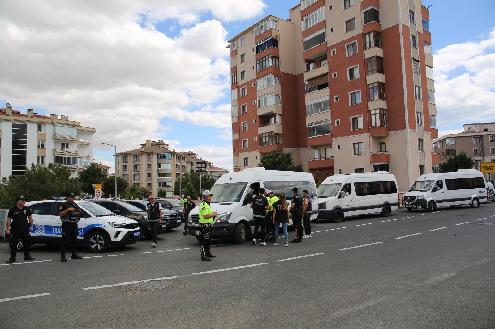 Tekirdağ polisi, okul çevrelerinde göz açtırmıyor