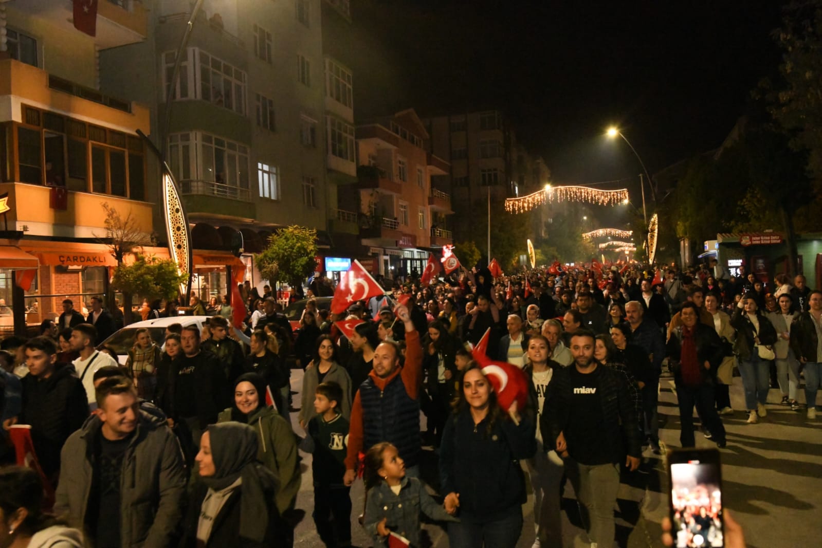 Vatandaşlar Fener Alayı'nda buluştu