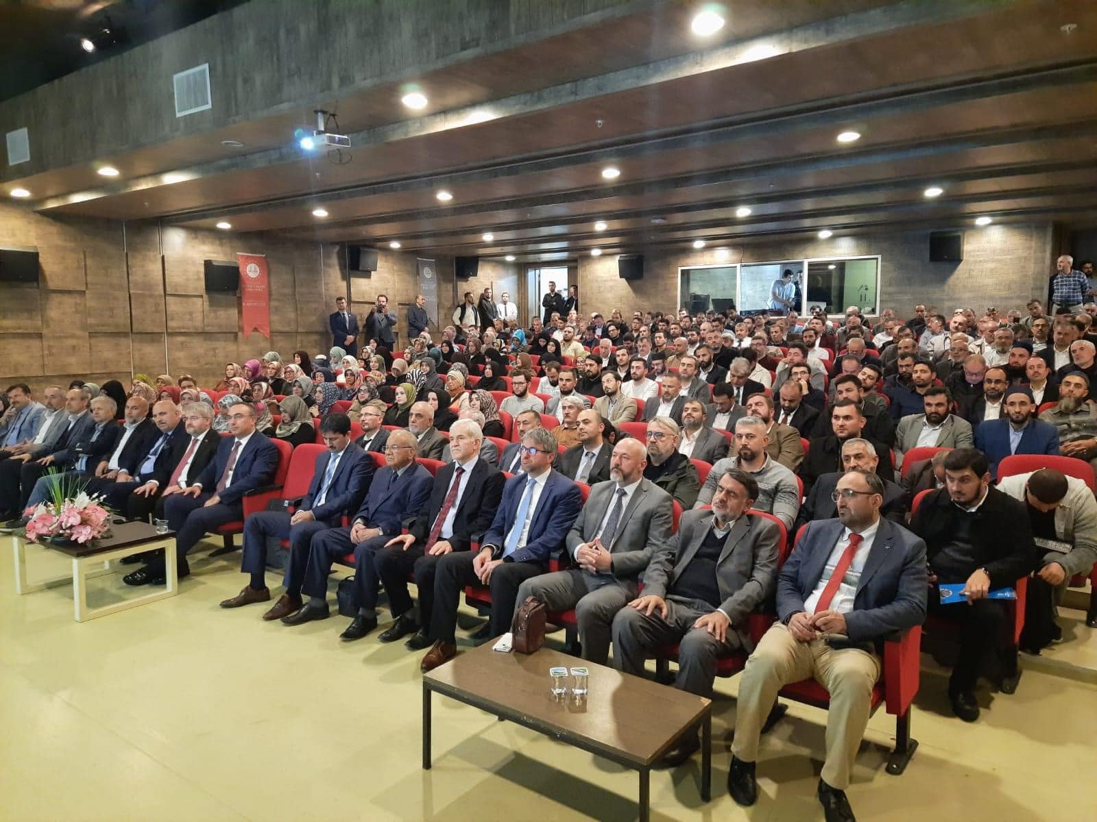 Ailede Sorumluluk Bilinci Konferansı düzenlendi