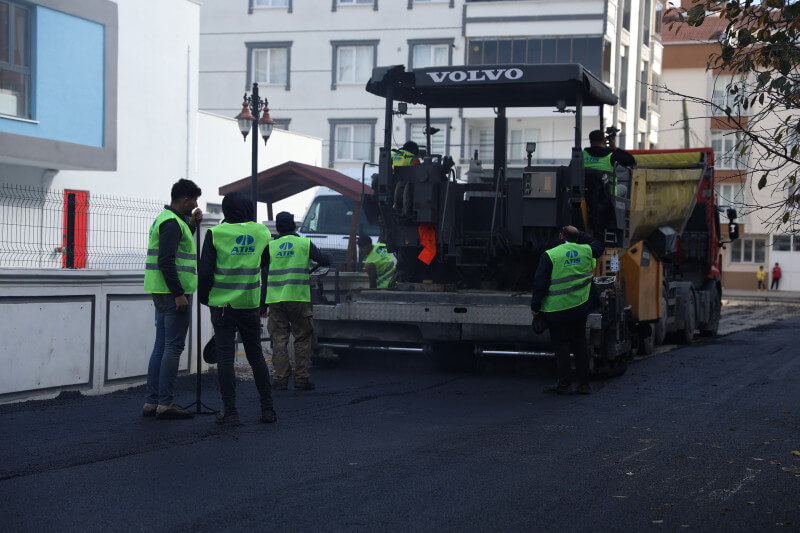 Kapaklı’da altyapı ve üstyapı çalışmaları sürüyor