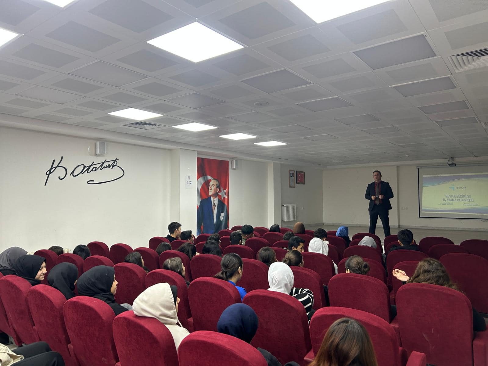 İŞKUR’dan Meslek Seçimi ve İş Arama Teknikleri Semineri