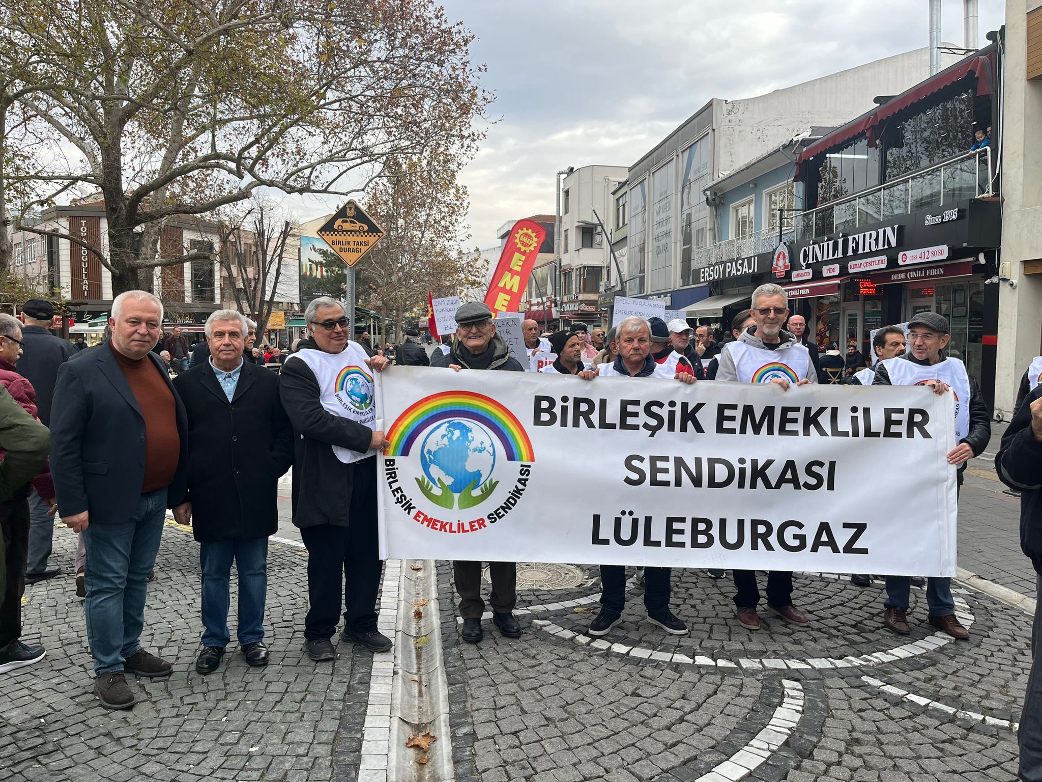 “En düşük emekli maaşı, asgari ücretin en az yüzde 40 üzeri olmalı”