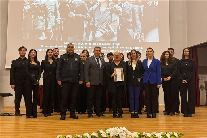 Balkan Gençlik Korosu Topluluğu, sanat turnesine çıktı