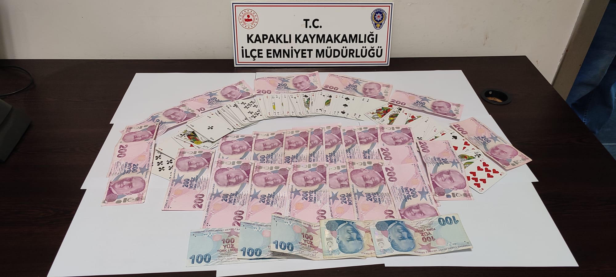 Kapaklı polisinden kumar baskını