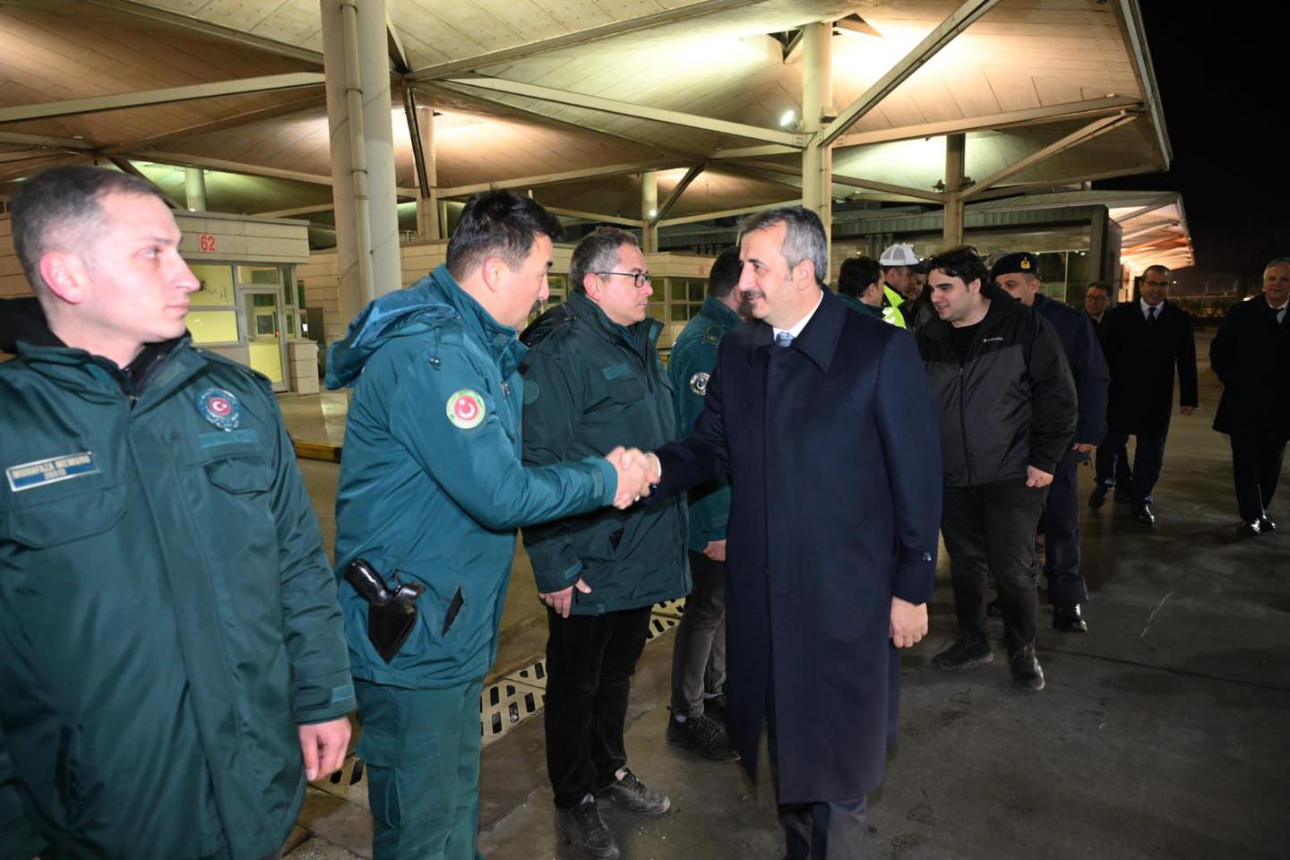 Görev başındaki personellerin yeni yılını kutladı