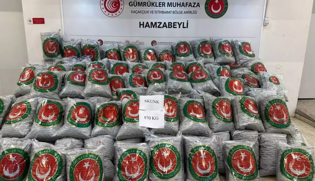 TIR'da 870 kilo skunk ele geçirildi