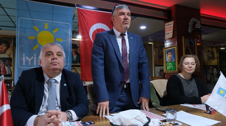 İYİ Parti, Kapaklı’da yeni yönetimini tanıttı