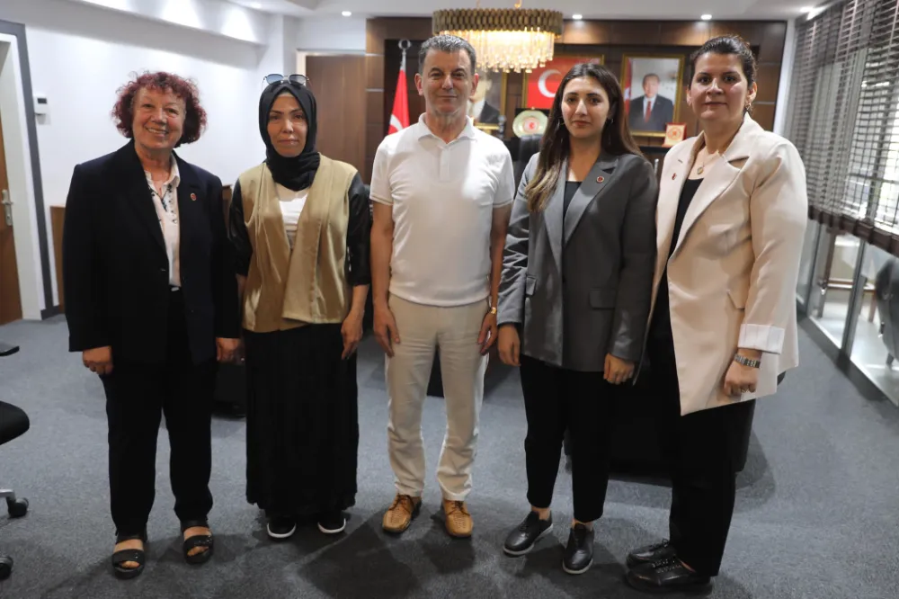 Kadın muhtarlar, Başkan Çetin’i ziyaret etti