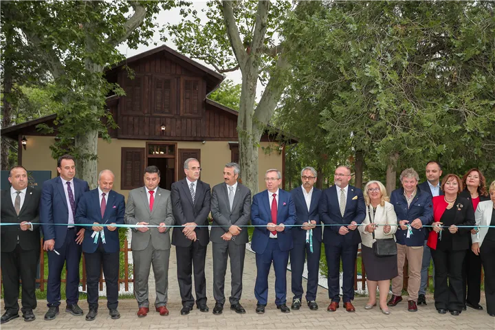 Balkan Üniversiteler Birliği Müzesi açıldı