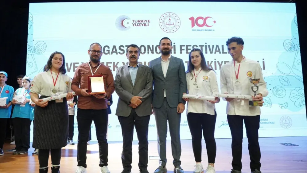 Genç aşçılar Türkiye ikincisi oldu