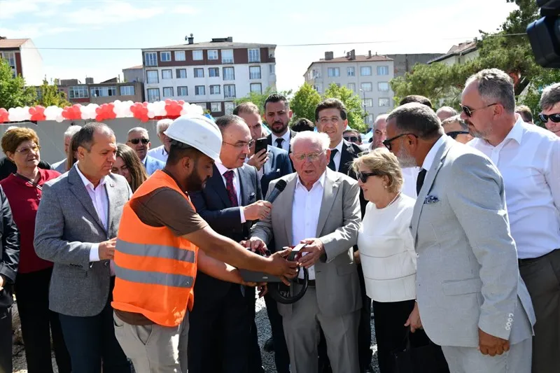 Hayırsever Zeki Algur’dan eğitime bir destek daha