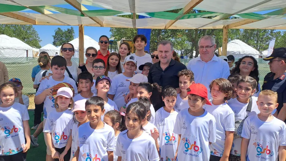 Bakan Bak, Edirne’de gençlerle buluştu