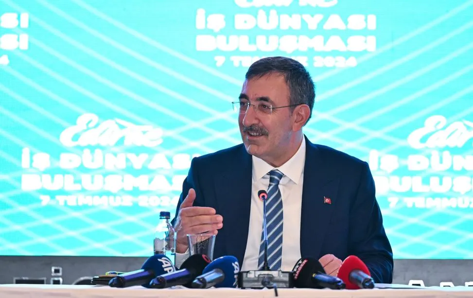 Cumhurbaşkanı Yardımcısı Yılmaz, Edirne’de iş insanlarıyla buluştu