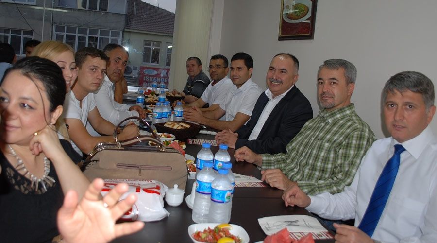  AK Partililer Yılmaz’ın iftarında bir araya geldi