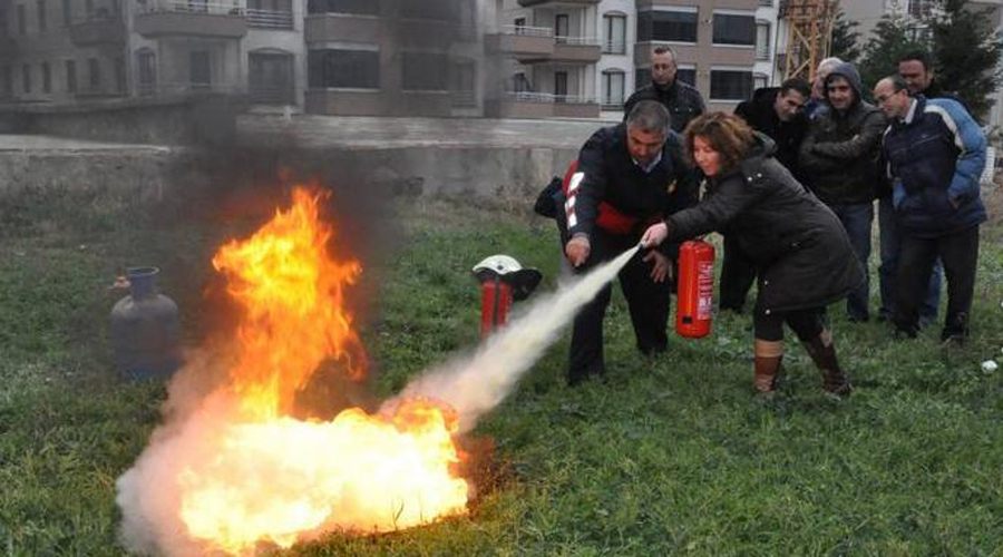  Belediye çalışanlarına yangın eğitimi verildi