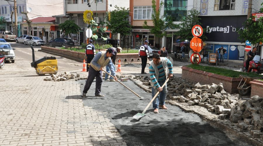 Malkara Belediyesi yol onarımlarına devam ediyor