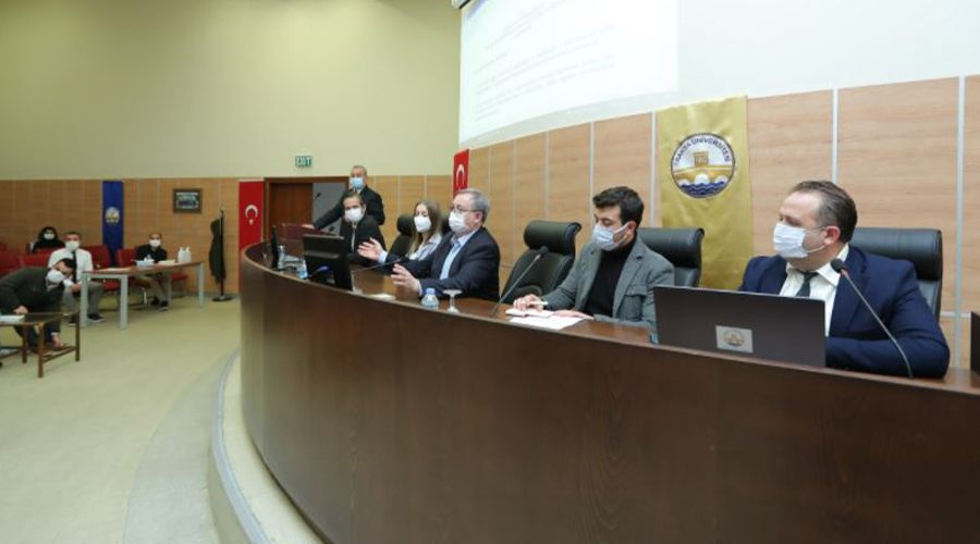 Rektör Tabakoğlu, Öğrenci Senatosu ile bir araya geldi