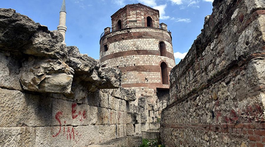Makedon Kulesi restore ediliyor