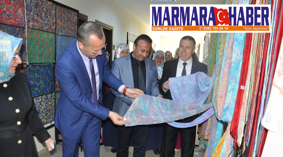 250 eserin yer aldığı Ebru sergisi açıldı