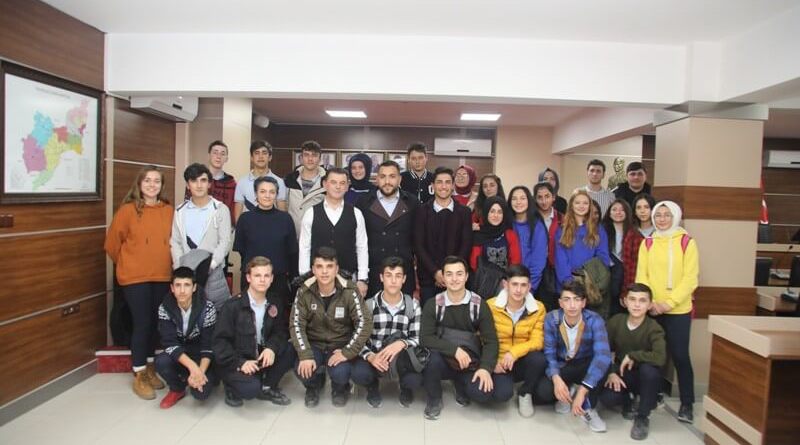 Başkan Çetin, öğrencileri misafir etti