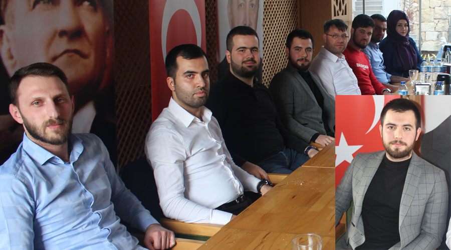 AK Partili gençlerden tanışma kahvaltısı