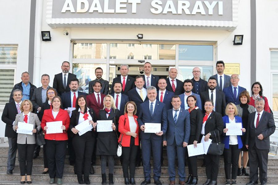Lüleburgaz Belediye Başkanı Dr. Murat Gerenli mazbatasını aldı