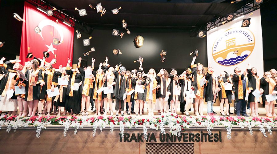 Trakya Üniversitesi 5 bin 557 mezun verdi