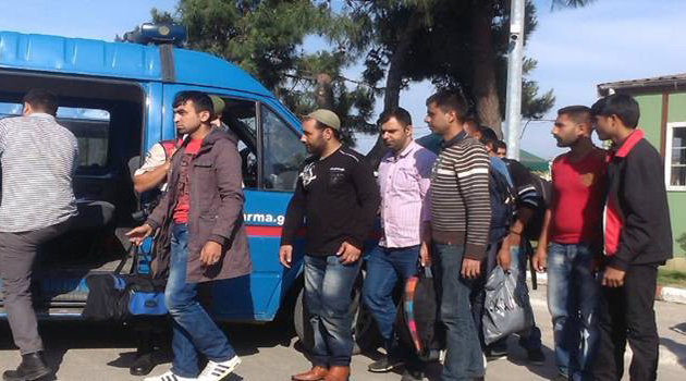 23 Suriyeli göçmen yakalandı