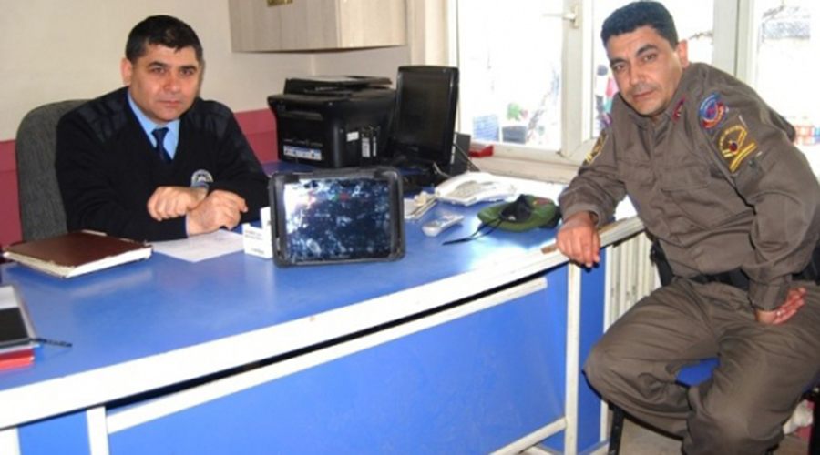 Jandarma tablet buldu polise teslim etti 